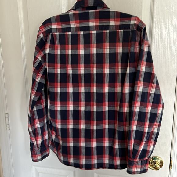 Wrangler men’s size L button down, long sleeve shirt, 2 pockets, - Picture 2 of 11